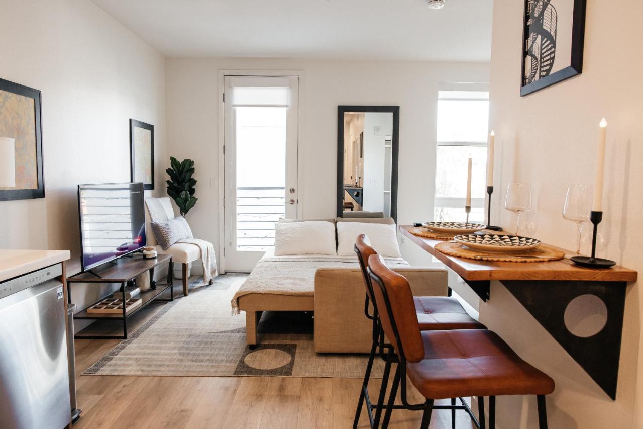 Elegant Apartment In The Heart Of Hollywood ลอสแอนเจลิส ภายนอก รูปภาพ